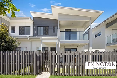 Albany Creek 3 Bedroom Near new townhouse with all the amenities!