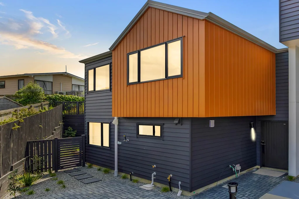 West Harbour 4ਬੈੱਡਰੂਮ Smart Stylish 4-Bedroom Home with Private Parking