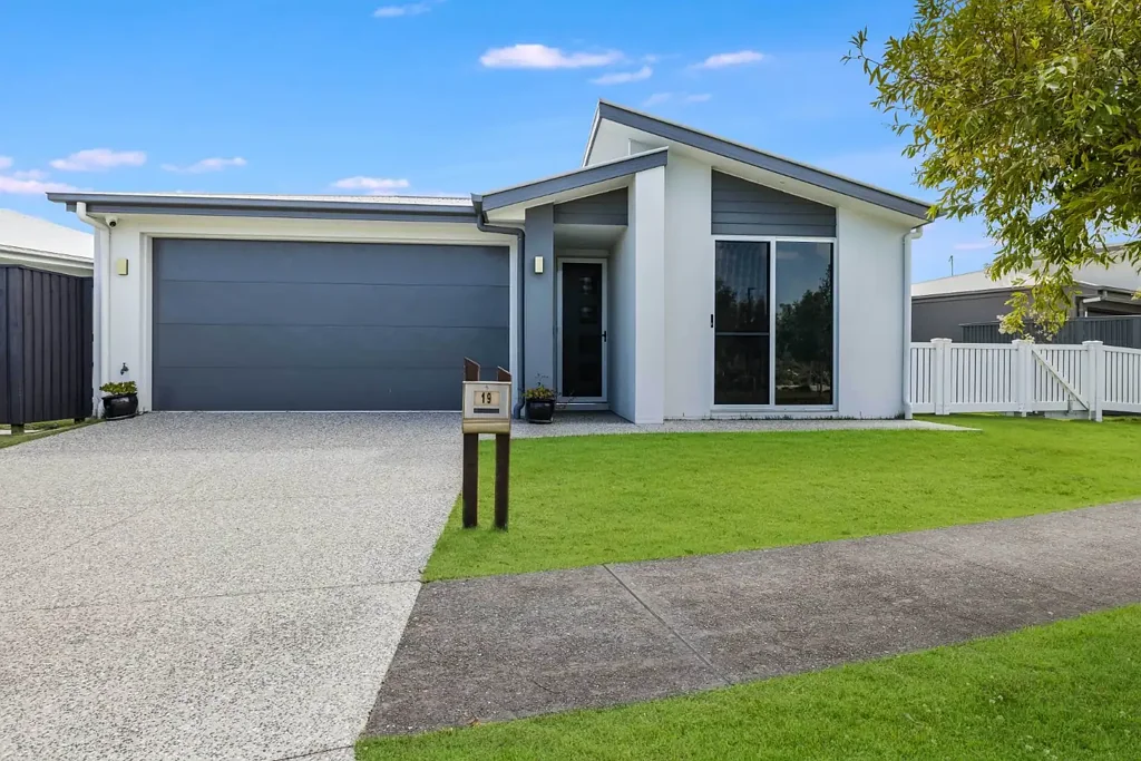 19 Kate Crescent, Nirimba, QLD 4551