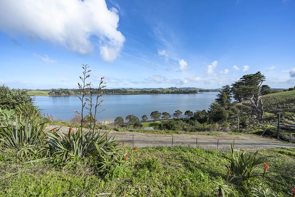 Paparoa Build Your Dream on Pahi Peninsula