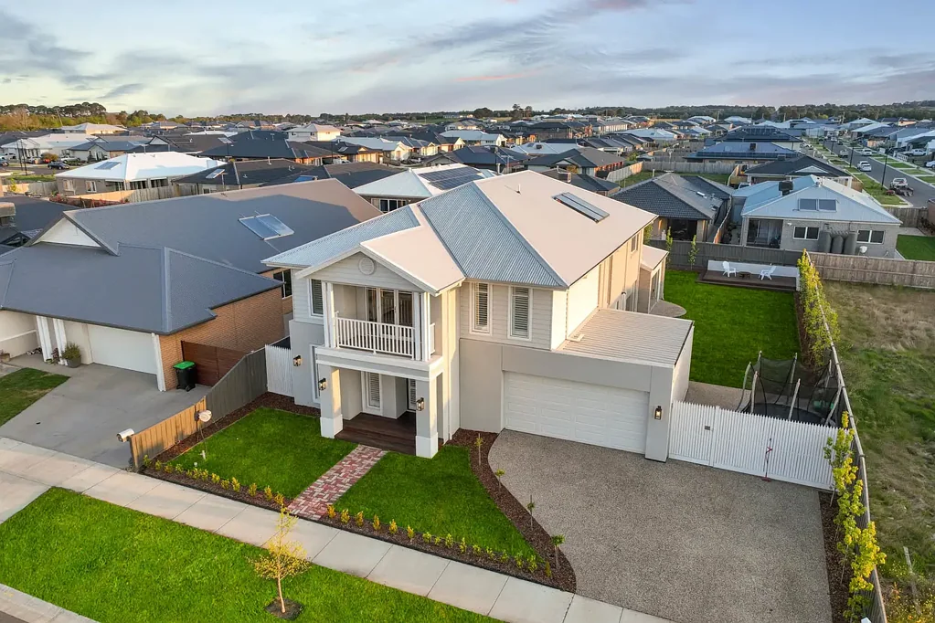 53 Cotton Circuit, Gisborne, VIC 3437