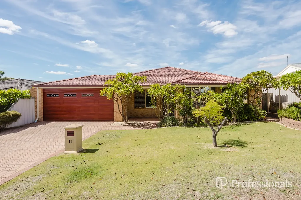 11 Axford Road, Alexander Heights, WA 6064