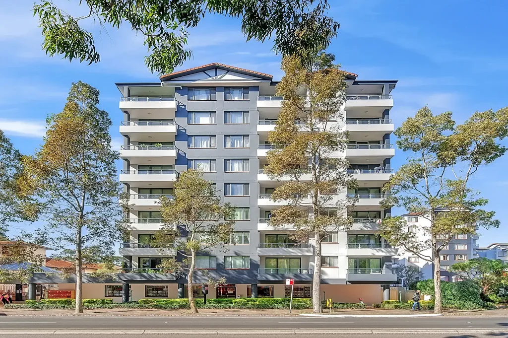 Hornsby 1Moenga Contemporary Comfort in Central Hornsby