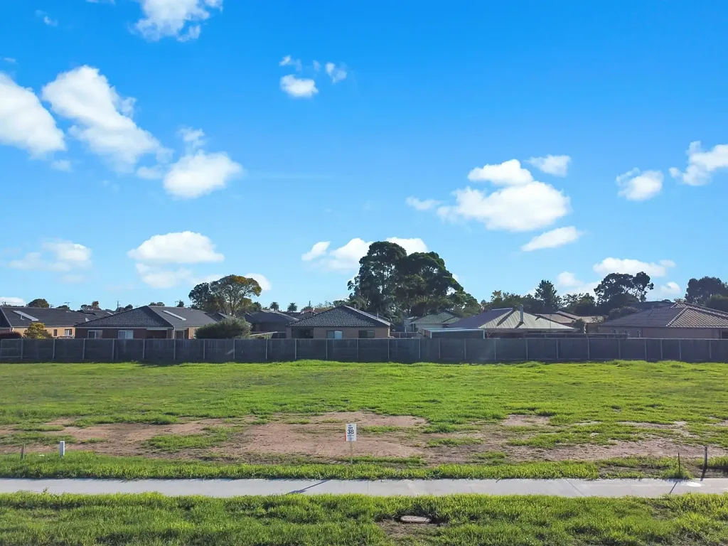 East Bairnsdale LEVEL AND READY TO BUILD
