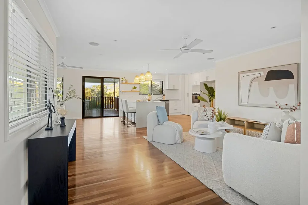 Birkdale 3Zimmer Renovated Bayside Family Home with Pool, Space & Style
