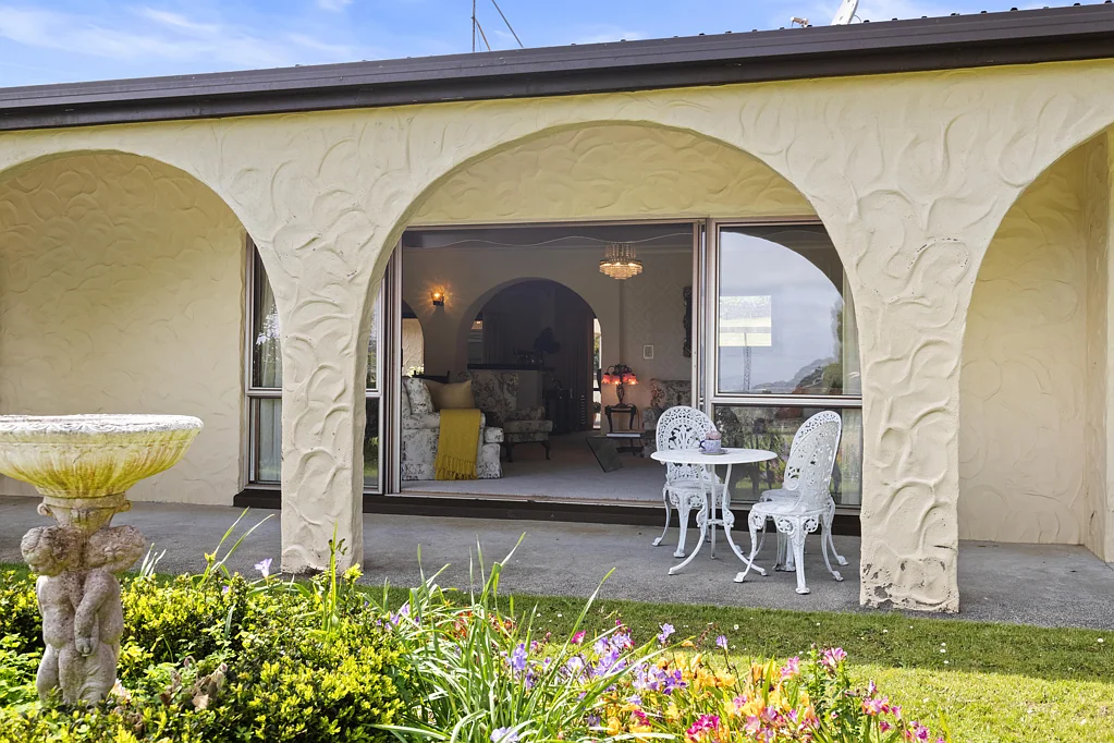 221 Razorback Road, Bombay, Franklin, Auckland