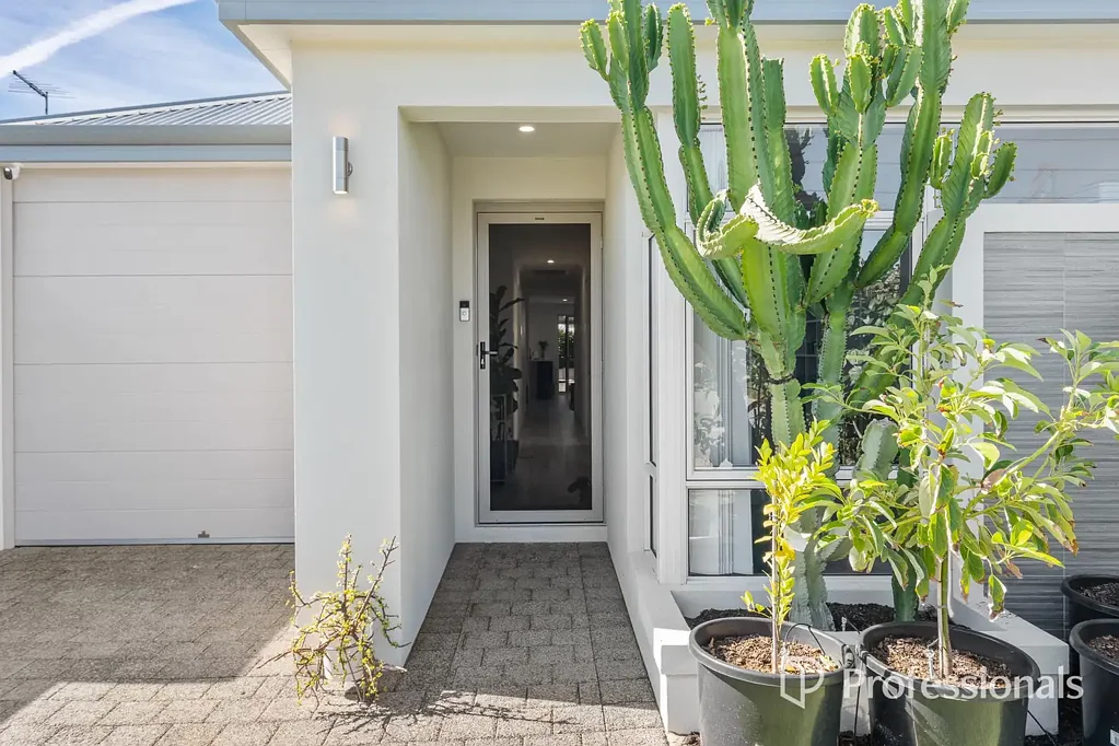 Midvale 3房  Stylish Living in the Heart of Popular Movida Estate