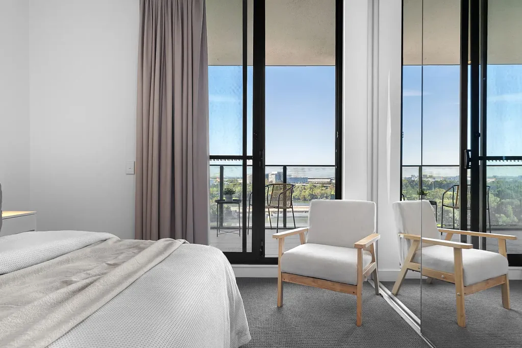 Wolli Creek 2chambre ENJOY RIVER VIEWS FROM THE COMFORT OF YOUR BALCONY!