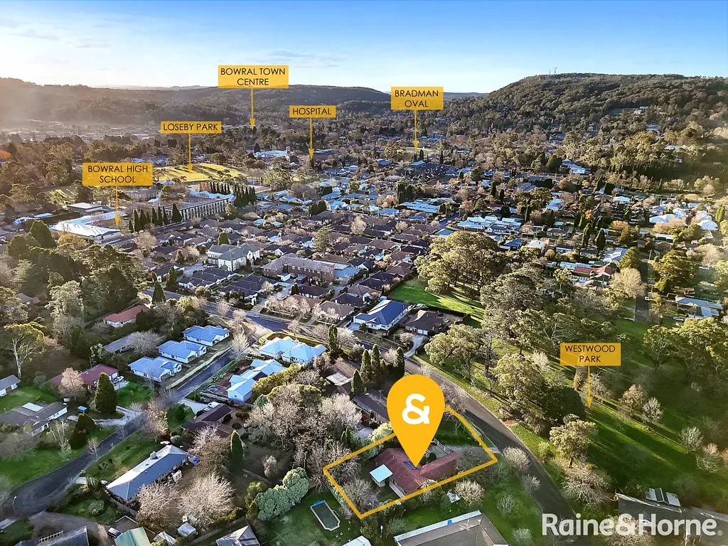 Bowral 4房  Spacious Family Home in Prime Bowral Location