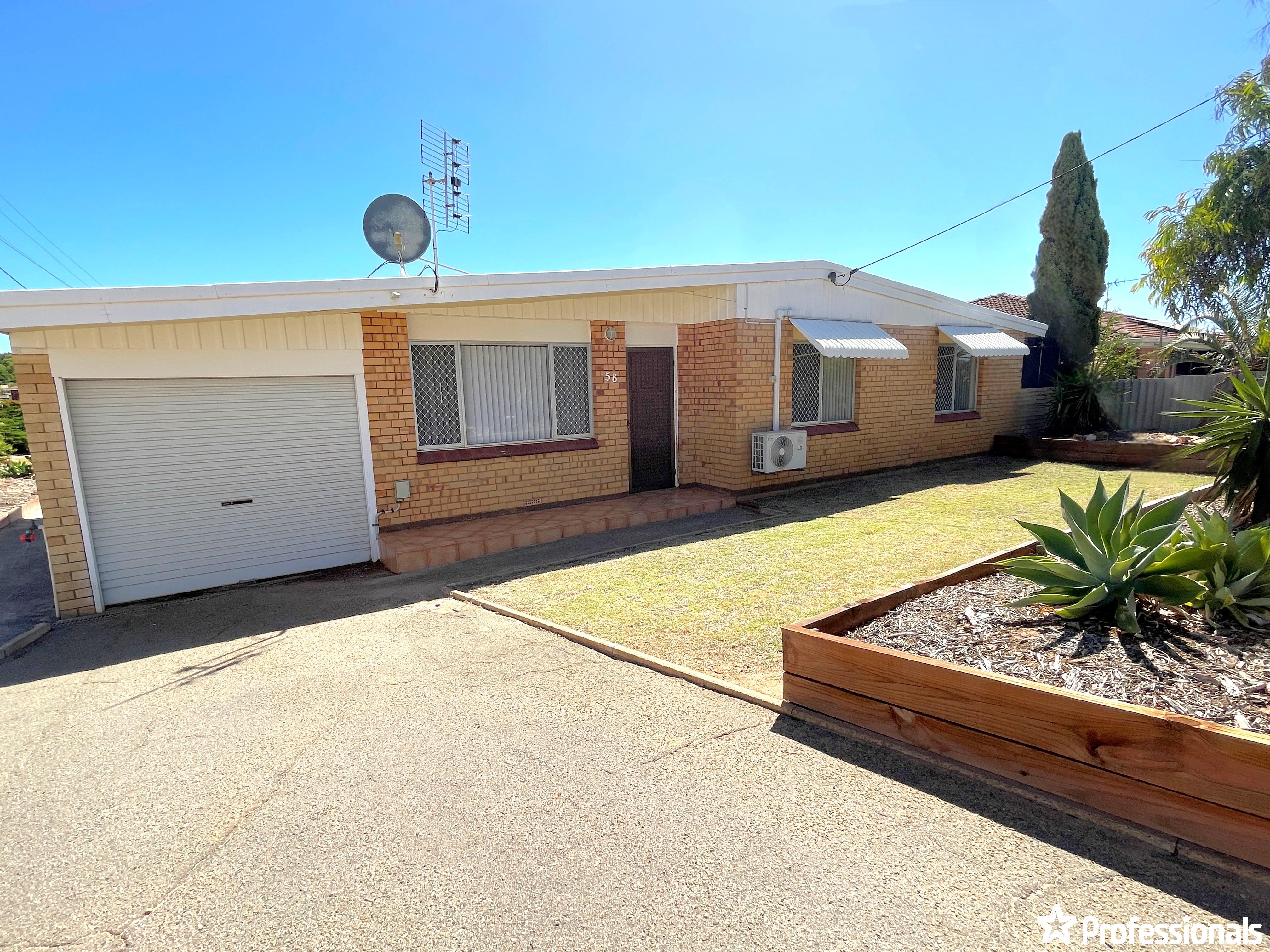 58 EASTERN RD, GERALDTON WA 6530, 0 chambres, 0 salles de bain, House