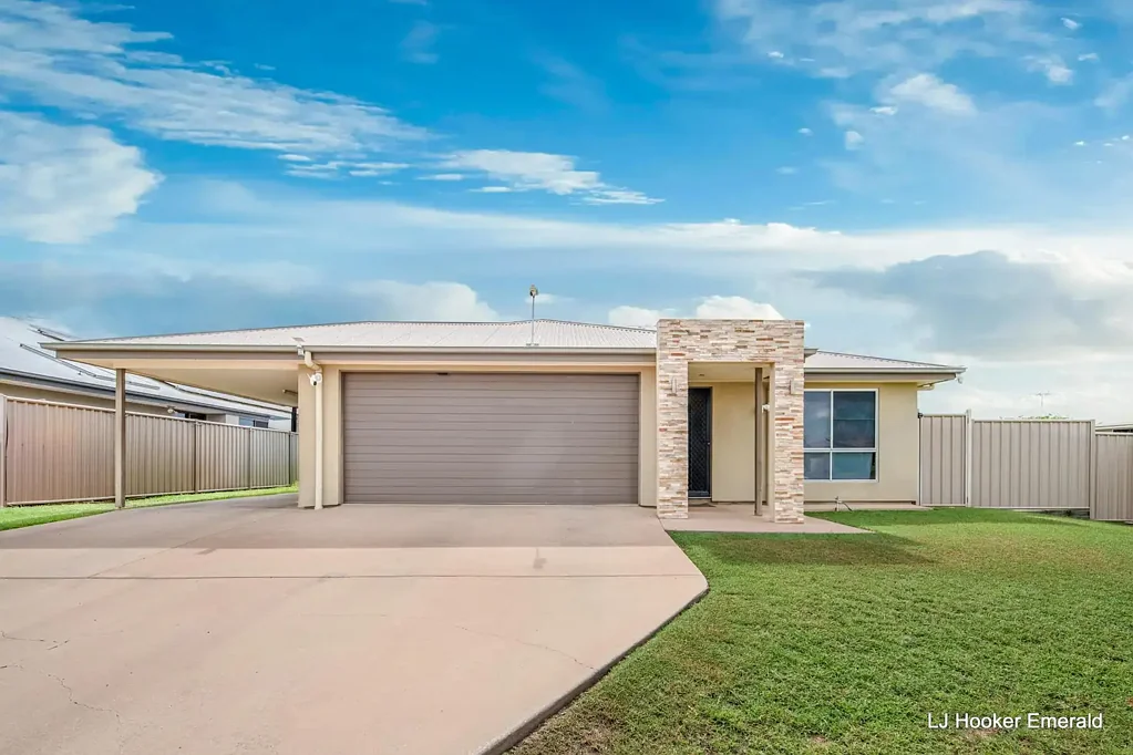 11 Lauren Drive, Emerald, QLD 4720