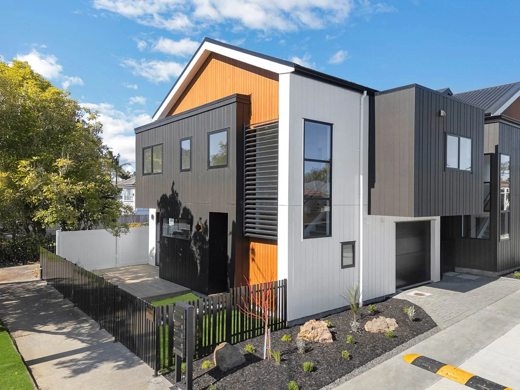 Remuera 4Moenga Brand-New, Freestanding & Affordable Remuera