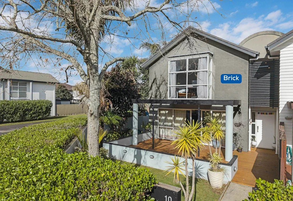 Takanini 4침실 MUST SELL– 202m² Corner Home with Double Garage