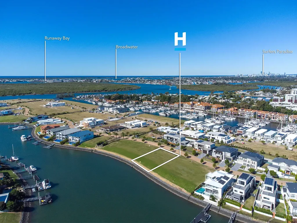 Hope Island Large North to Wide Water land - Zoned for 3 storey home