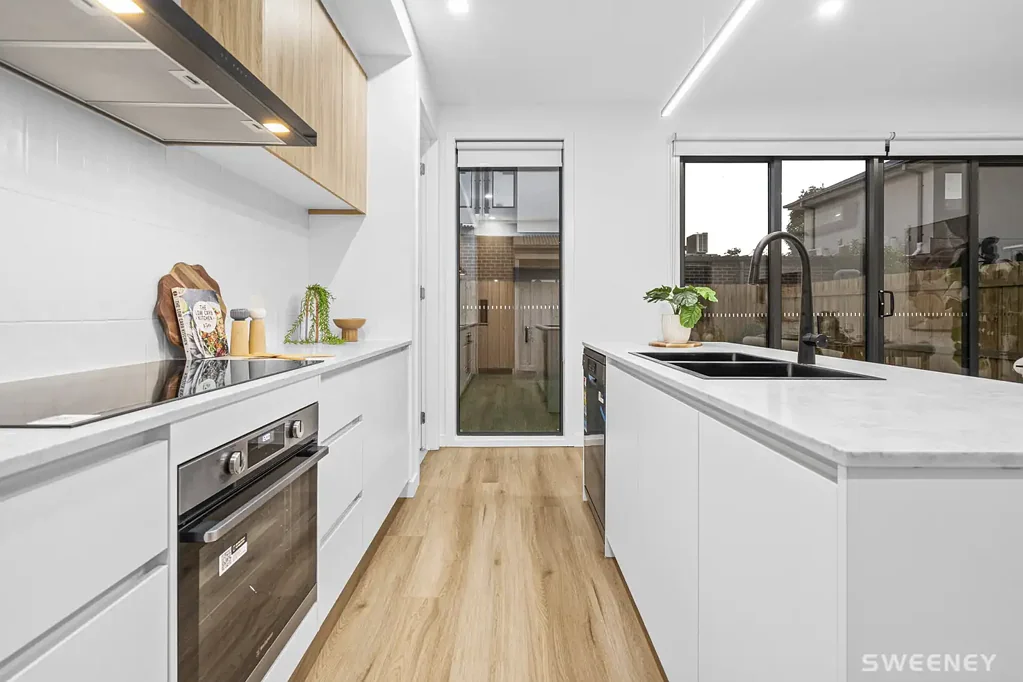 Brand New Stylish Residence In Quiet Prime Location