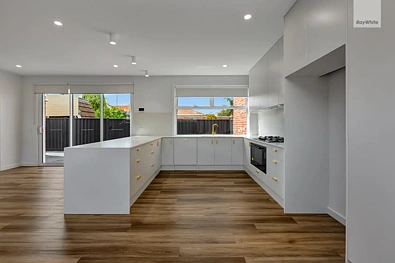 Unit 2/37 MURRAY STREET, FAWKNER, 4 Kuwarto, 3 Banyo, Townhouse