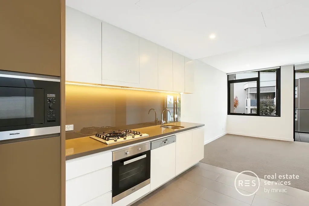 Highly Sought After 1-Bedroom with study room Apartment in Harold Park