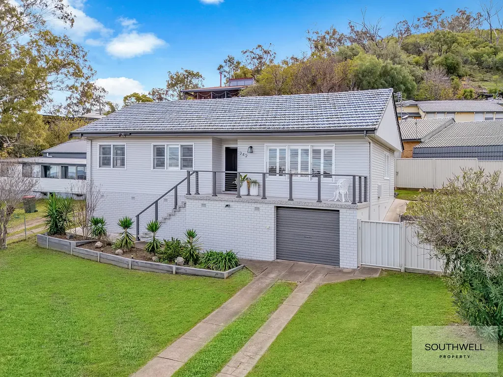 Tamworth 3房  Charmingly Renovated with Captivating Views