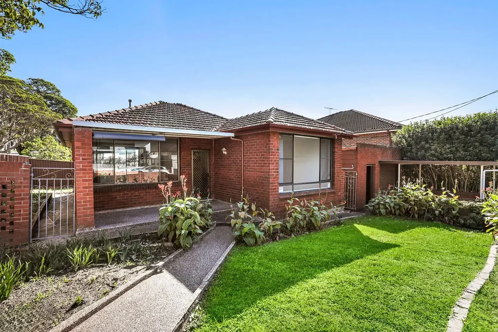 1 Atkins Avenue, Russell Lea, NSW 2046