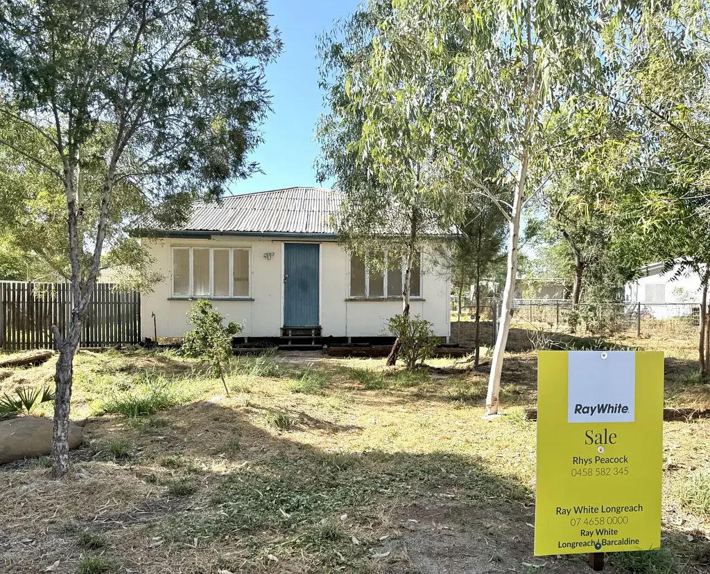 Longreach 3 Bedroom Big Block, Big Opportunity, Potential to Unlock!