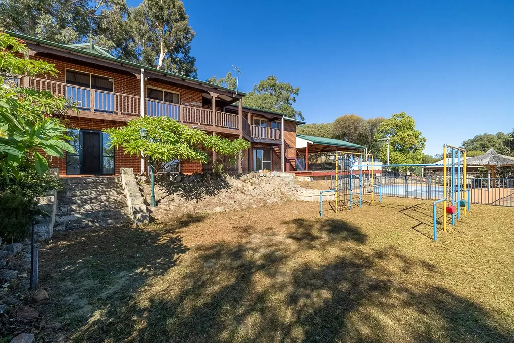 21 Talus Drive, Mount Richon, WA 6112