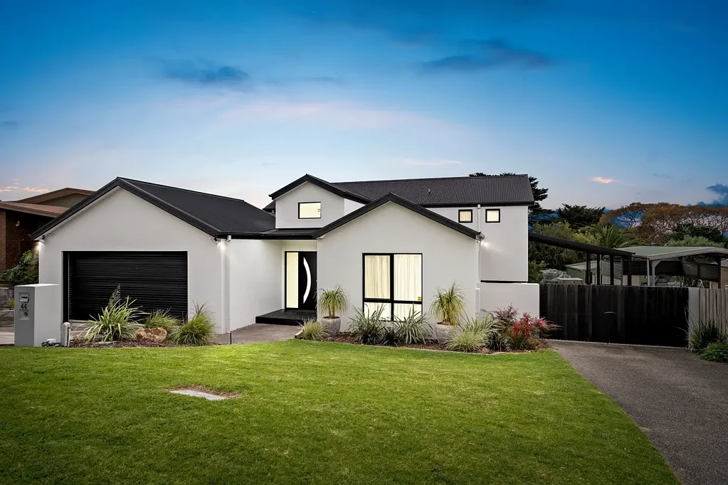 Dromana 3બેડરૂમ Superb family entertainer with bay views