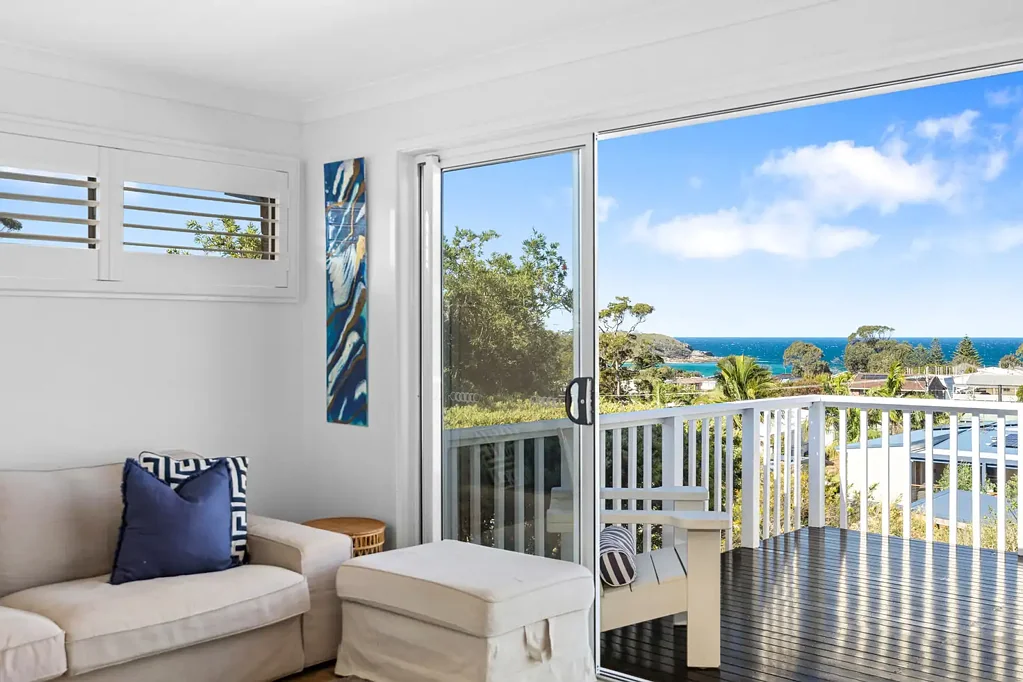 Mollymook Beach 5 Bedroom Sunshine, Sea Views and Space for the Whole Family