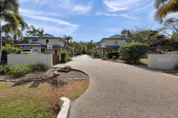 6/8 Admiral Drive, Dolphin Heads