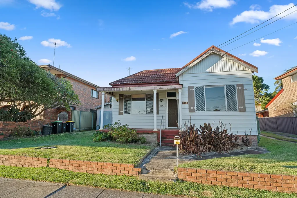 Allawah 3ਬੈੱਡਰੂਮ Perfectly Positioned with Exceptional Potential CONTACT AGENT Yoyo Xu 0425 627 887