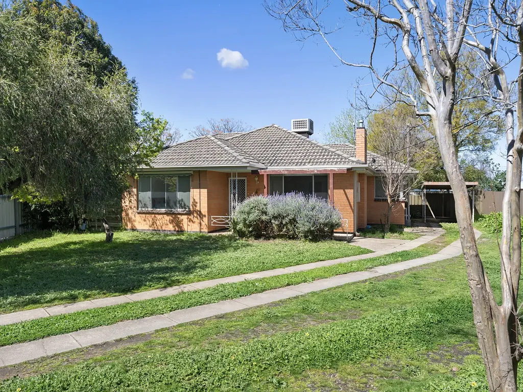 Benalla 3침실 Comfortable Family Living in a Peaceful Location