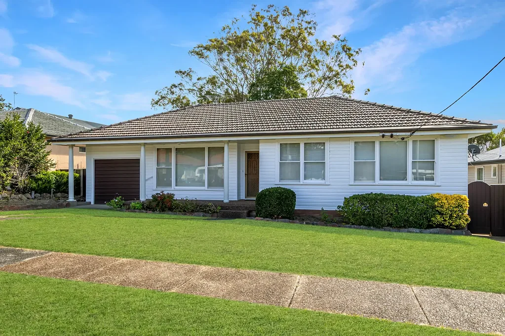 8 Madison Drive, Adamstown Heights, NSW 2289