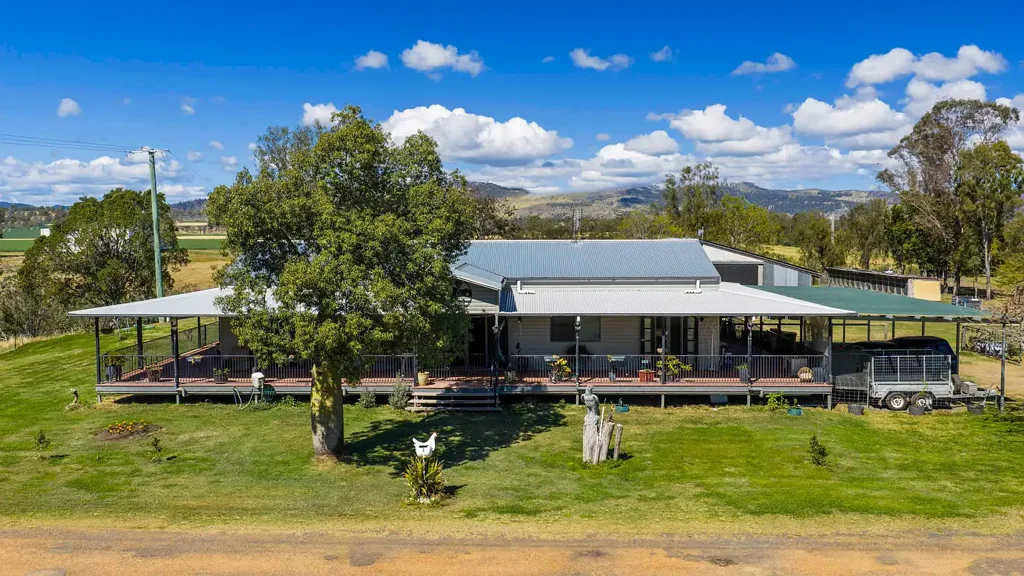Carpendale  Live the dream in this Homestead on 22 Acres with Flagstone Creek Frontage