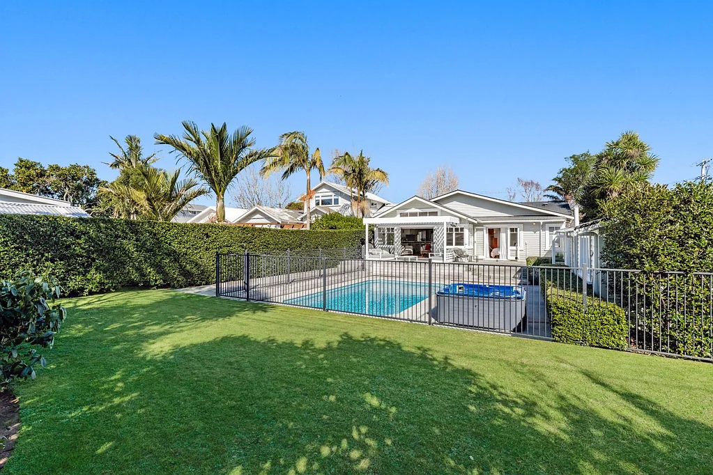 Epsom 3 Bedroom Character, Flexibility & Poolside Living