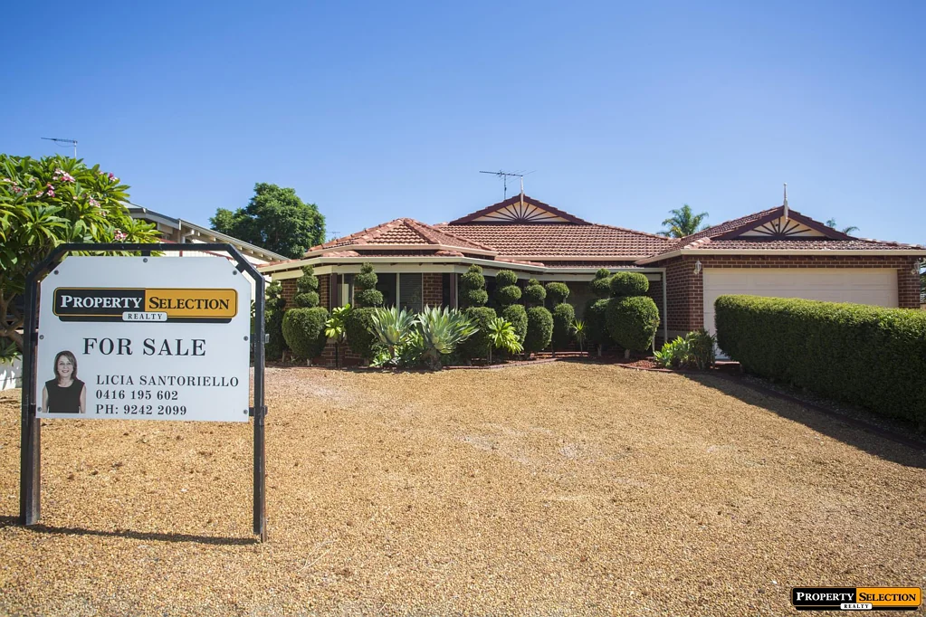 Jane Brook 4 Bedroom Charming Family Home with Space for a Caravan or Boat
