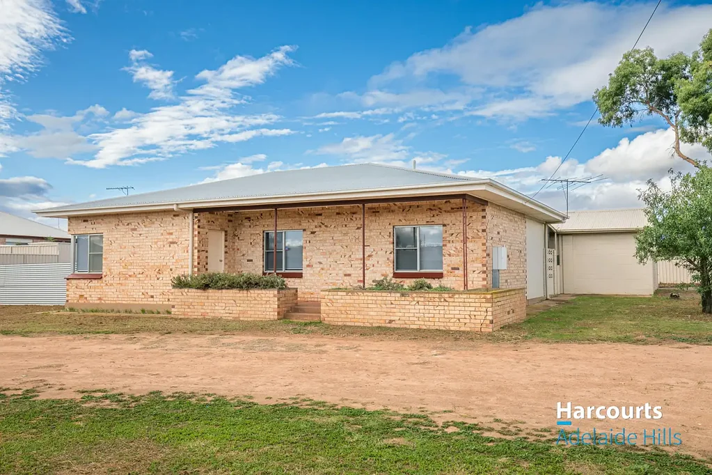 10 Sir John Cowan Avenue, Murray Bridge, SA 5253