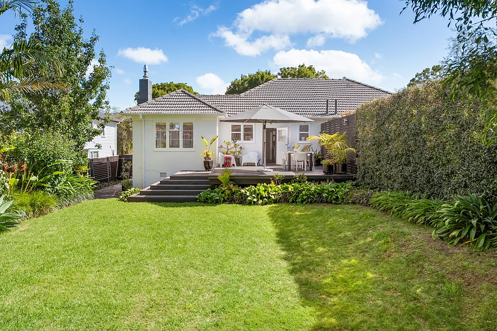 24 Massey Avenue, Greenlane, Auckland City, Auckland