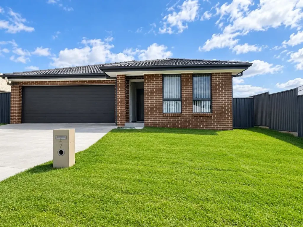 Brand New Home with Ducted A/C