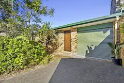 1/22-24 Dunlin Drive, Burleigh Waters