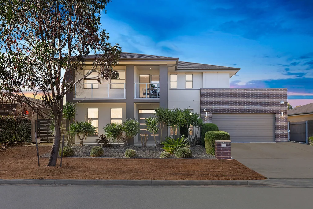 4 Phyllis Frost Street, Forde, ACT 2914