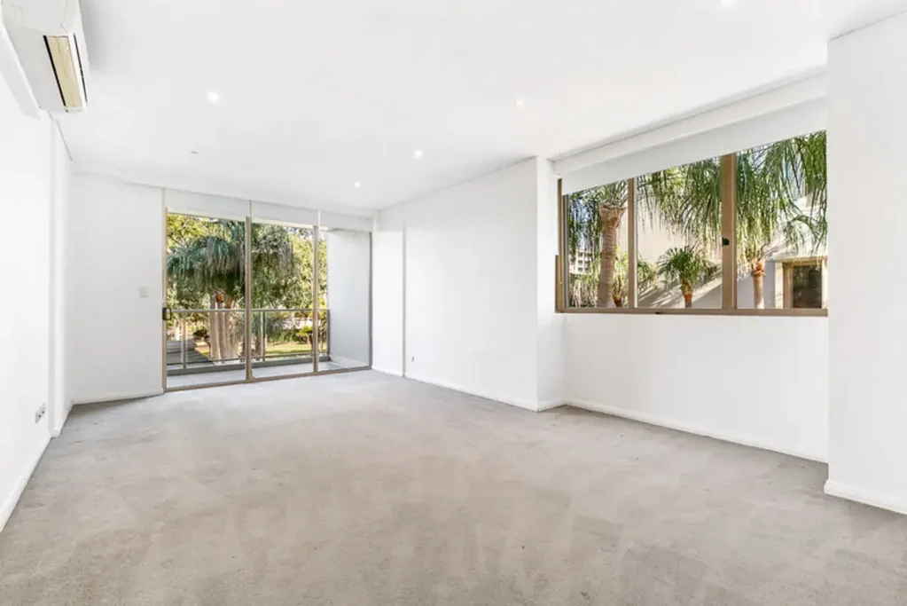 OPEN INSPECTION SATURDAY 18/07 @ 10:20AM - 10:40AM  -  6 MONTH LEASE AS PROPERTY IS FOR SALE