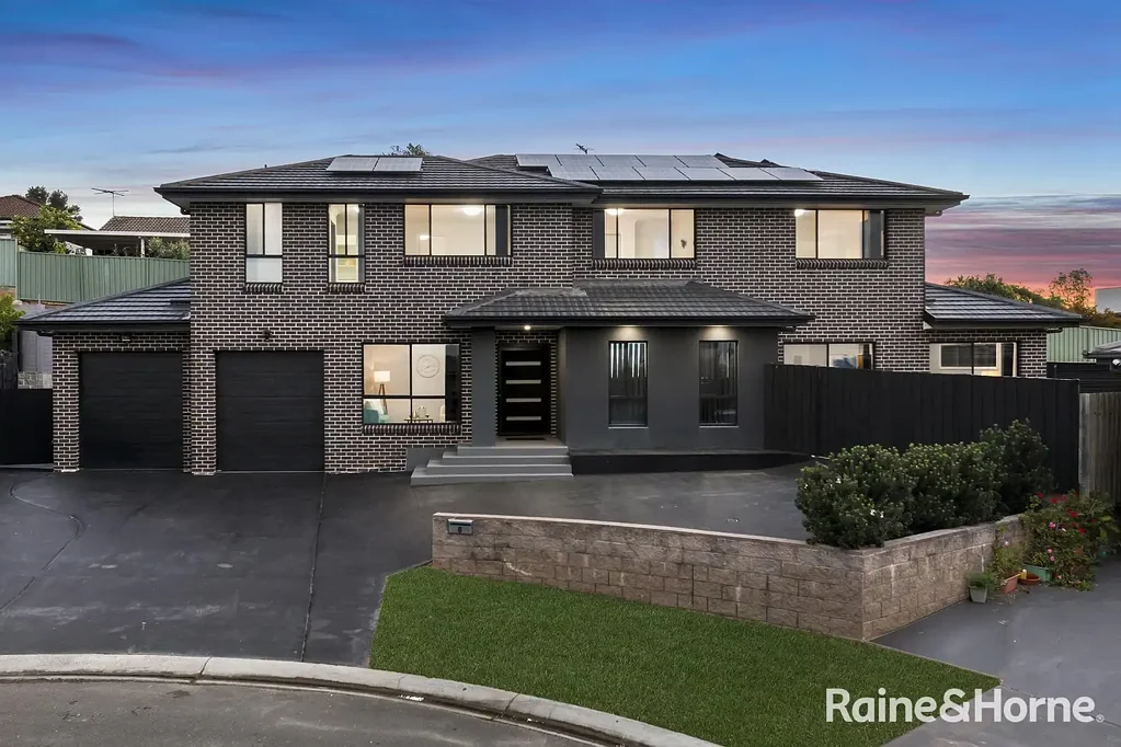 8 Liebig Place, Minto, NSW 2566