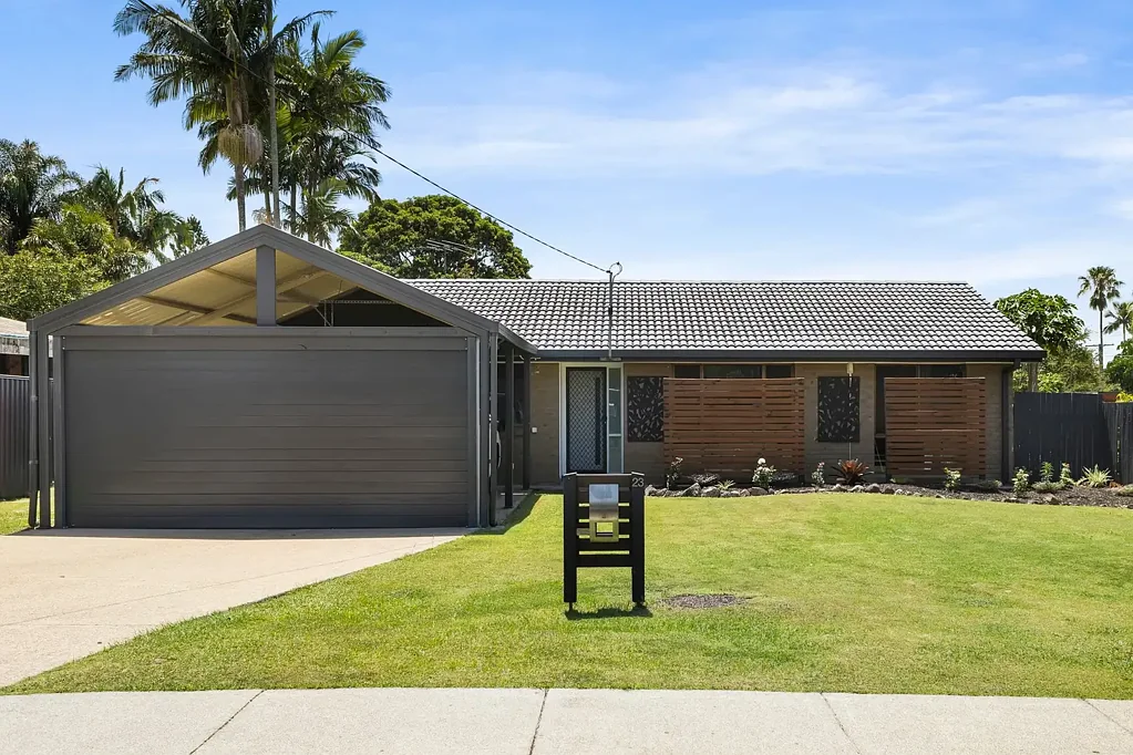 4-bed family home + 1-bed granny flat
