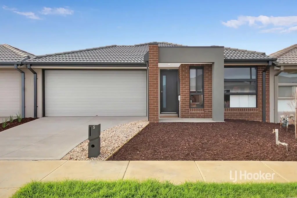 5 Zohan Street, Deanside, VIC 3336