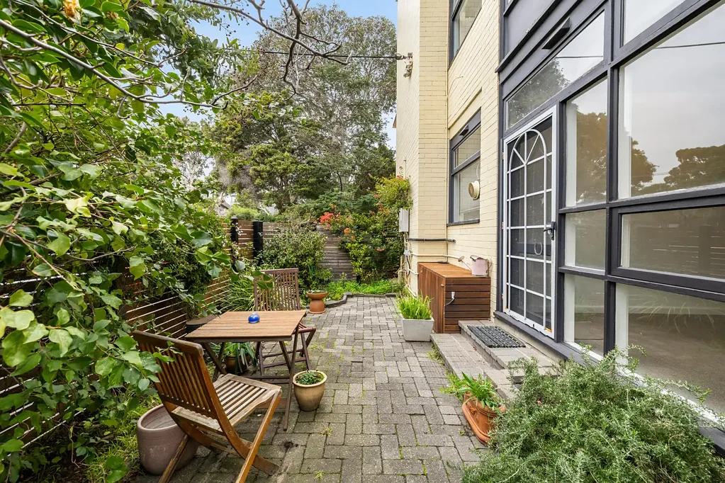 Ground Floor Apartment with Private Courtyard in the Heart of St Kilda