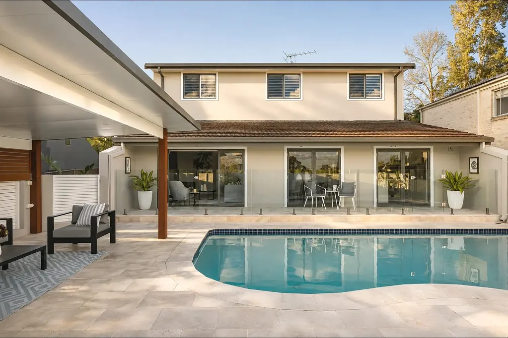 Baulkham Hills 4Zimmer One of Baulkham Hills' Finest - Luxuriously Renovated Family Entertainer