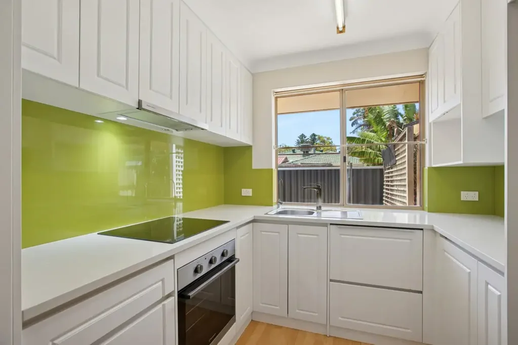 Cooloongup 2Phòng ngủ Why: Appealing to many, this centrally placed property offers both comfort and convenience for carefree living throughout