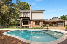 37 Derribong Drive, Cordeaux Heights
