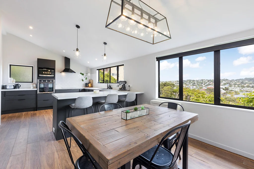 Karori 3Habitaciones No Body Corp Fees - Easy 3-Bed Living + Garage.