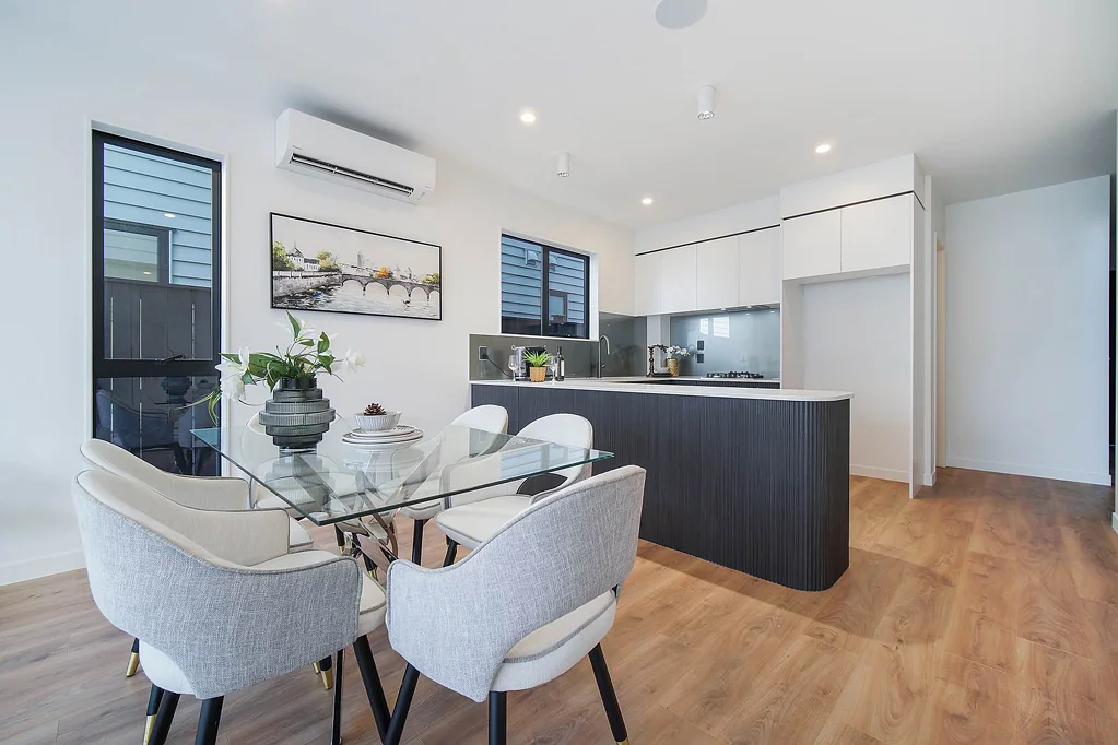 Karaka 5房  5 Bedrooms  2 Master Ensuites  Premium Location