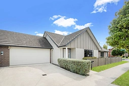 15 Takahe Avenue, Takanini